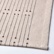 صورة مفرش طاولة طبيعي